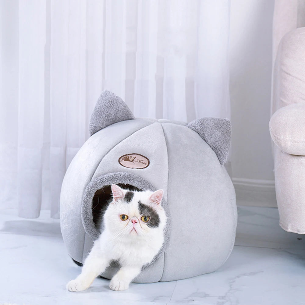 Cozy Winter Bed: Cat Tent